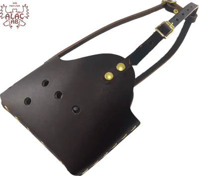 Zoom bild av Munkorg polismodell mörkbrun hane